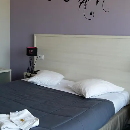 Hotel Des Thermes Et Du Casino Luc-sur-Mer