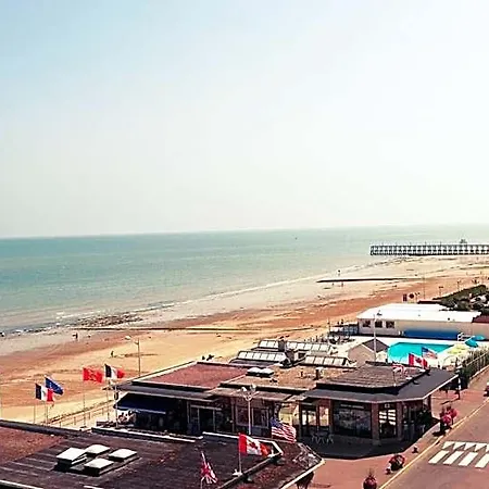 Des Thermes Et Du Casino Hotel 3*